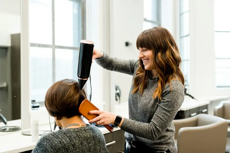 Edgy undercut style